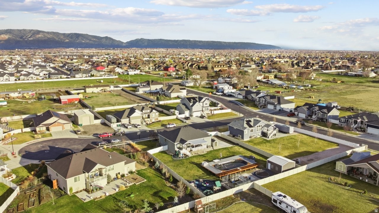 QUAIL MEADOWS ESTATE - Residential