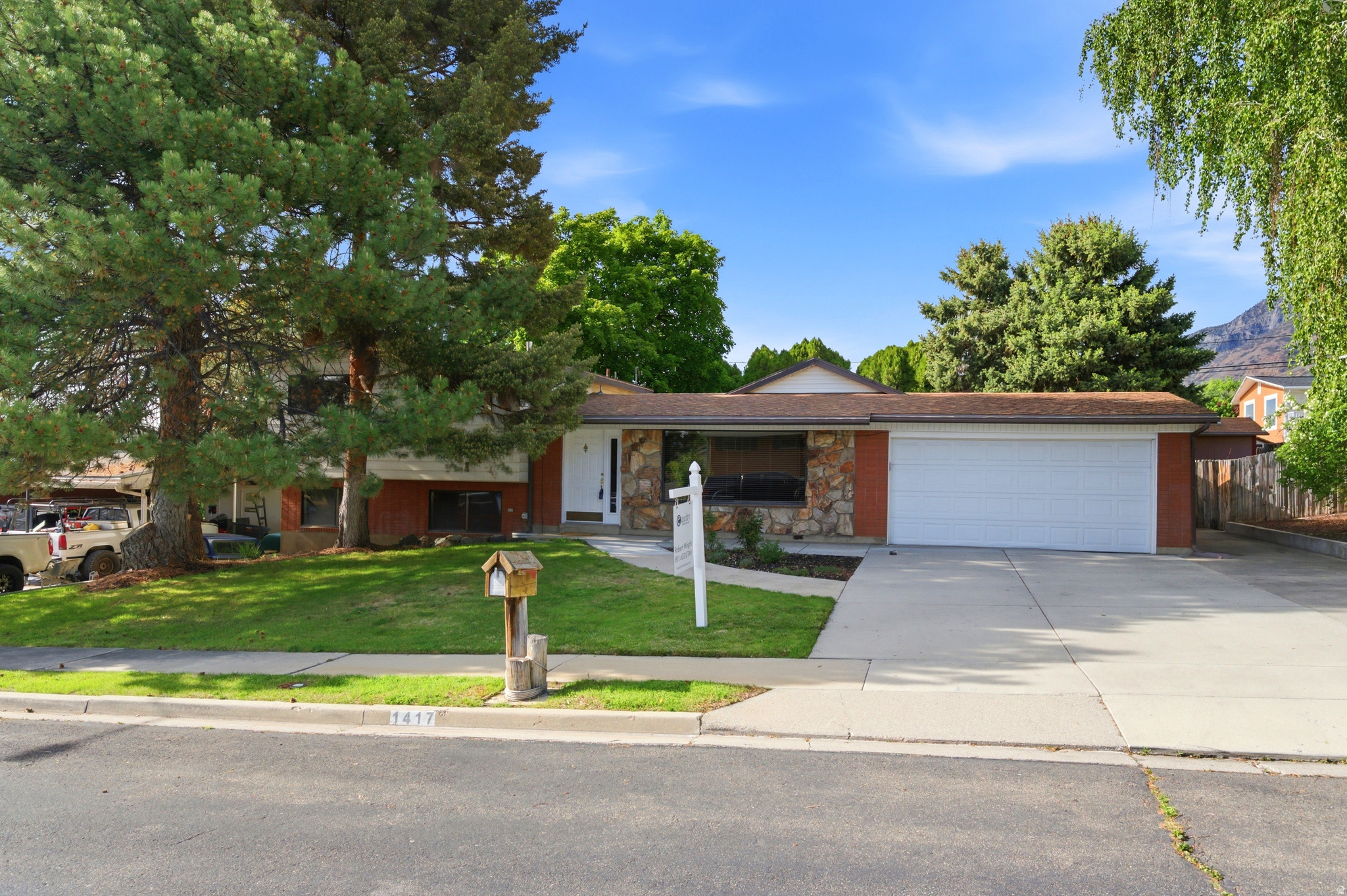 HILLSDALE HEIGHTS - Residential