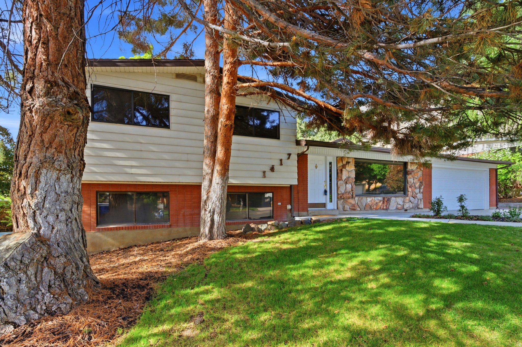 HILLSDALE HEIGHTS - Residential