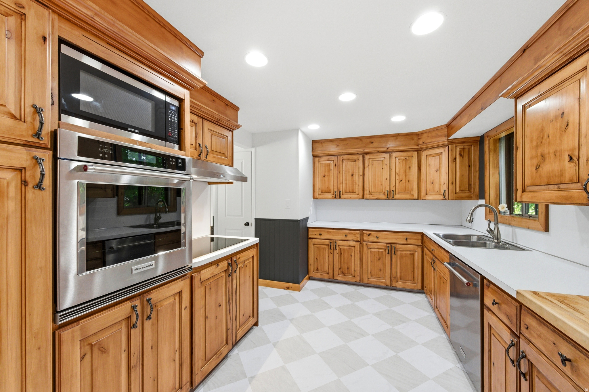 HILLSDALE HEIGHTS - Residential