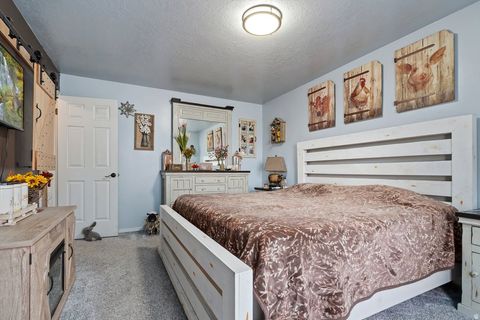 Tiny photo for 989 E SANDCREST DR, Sandy, UT 84094 (MLS # 2124517)