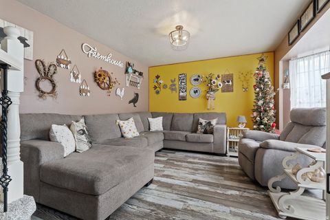 Tiny photo for 989 E SANDCREST DR, Sandy, UT 84094 (MLS # 2124517)