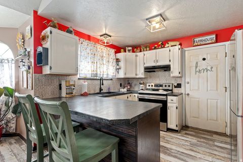 Tiny photo for 989 E SANDCREST DR, Sandy, UT 84094 (MLS # 2124517)