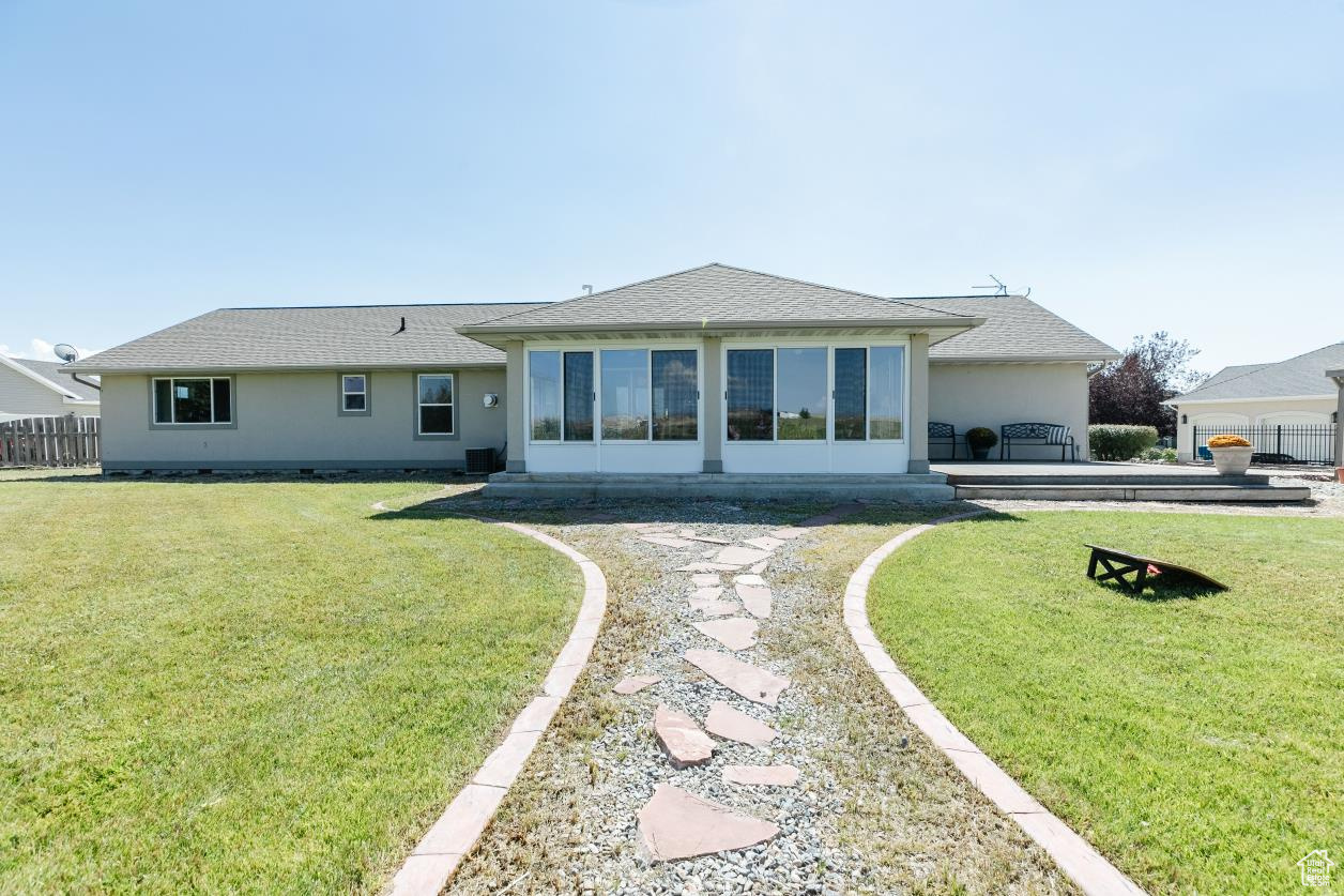 COUNTRY CLUB ESTATES - Residential