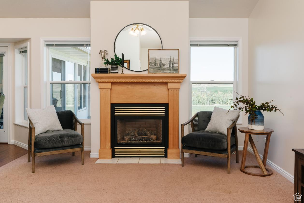 COUNTRY CLUB ESTATES - Residential