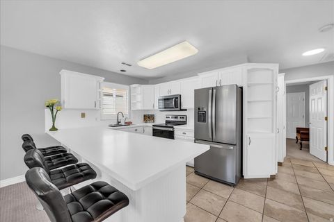 Tiny photo for 1050 W RED HILLS PKWY #40, Washington, UT 84780 (MLS # 2169885)