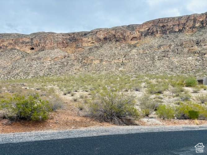 CLIFF DWELLER RANCH - Land
