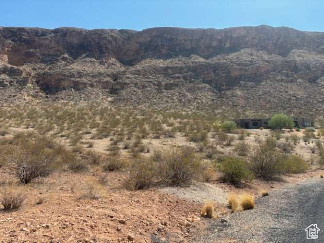 CLIFF DWELLER RANCH - Land