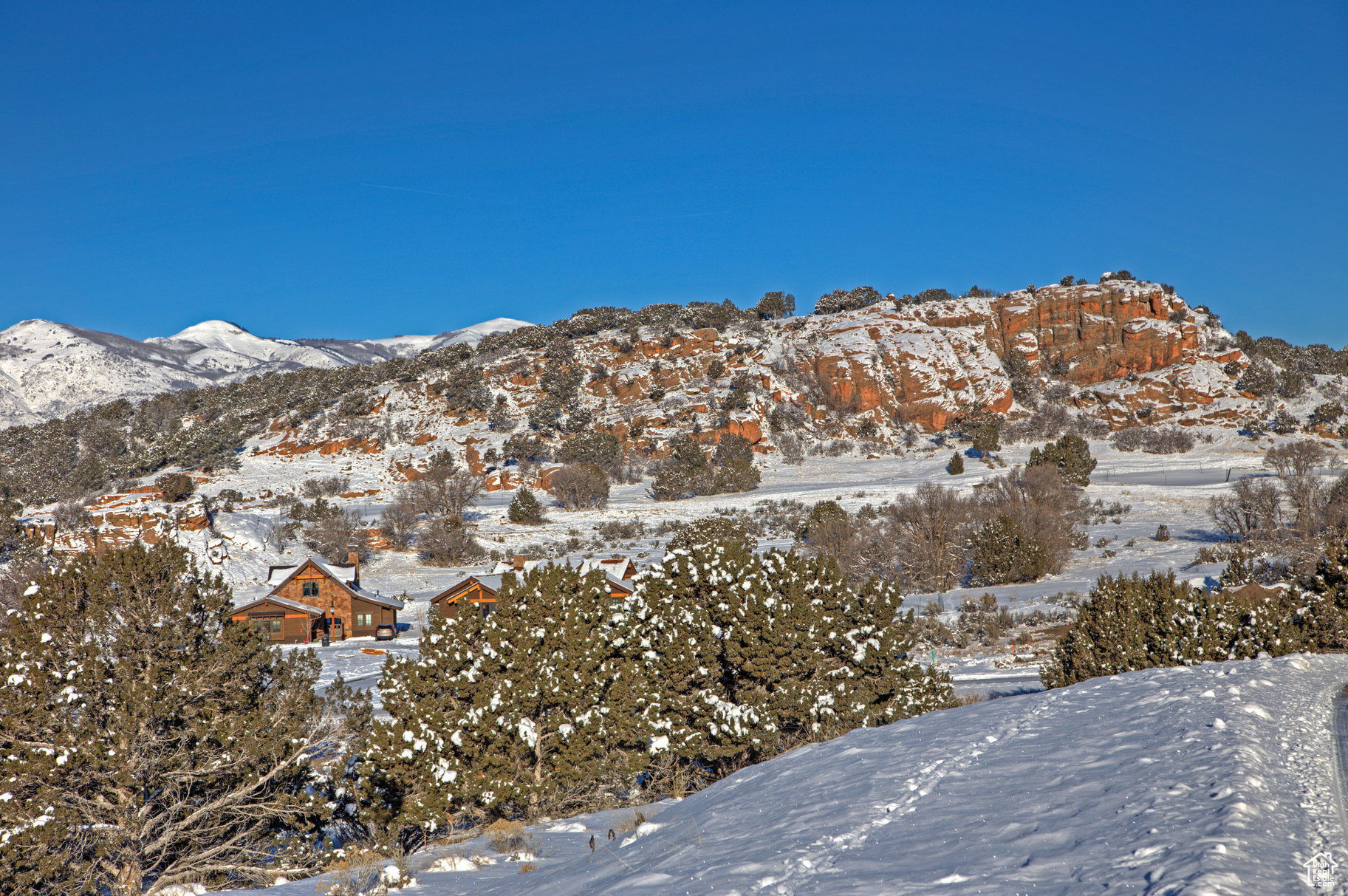 RED LEDGES - Land