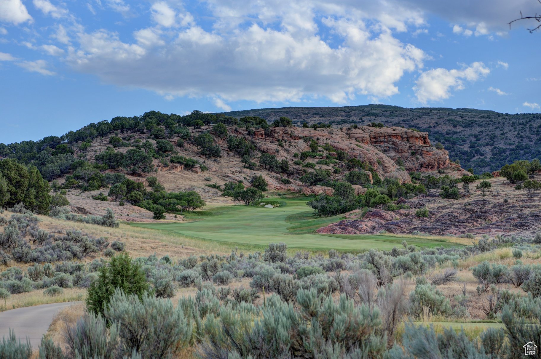 RED LEDGES - Land