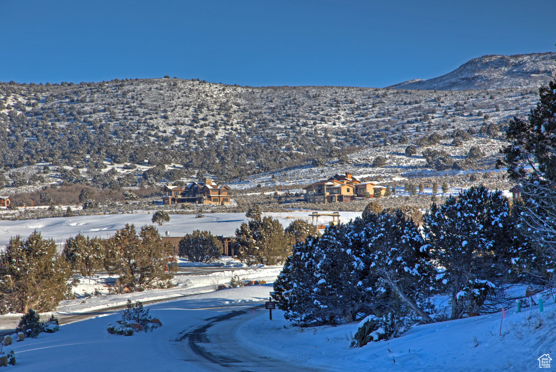 RED LEDGES - Land