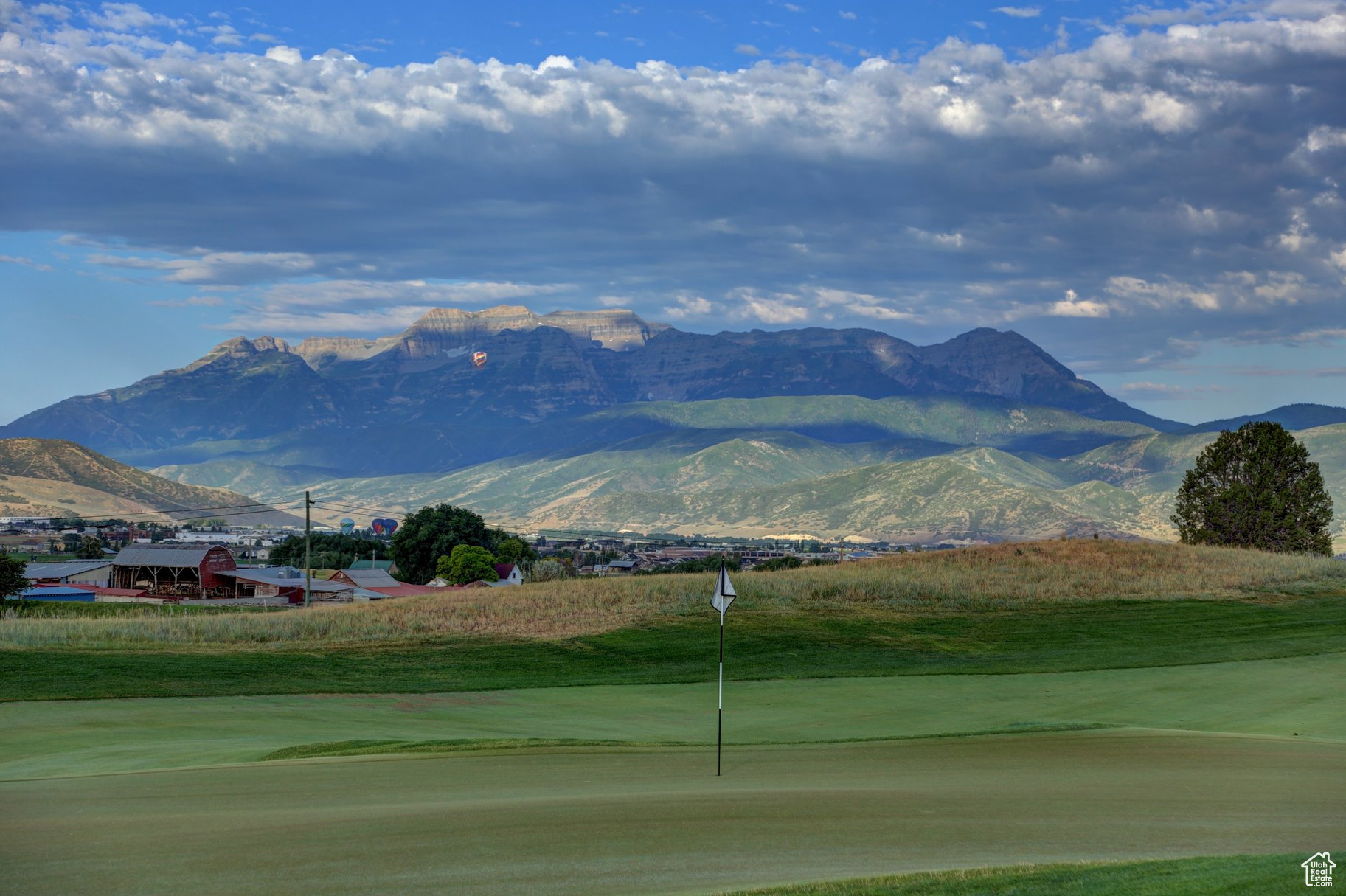 RED LEDGES - Land