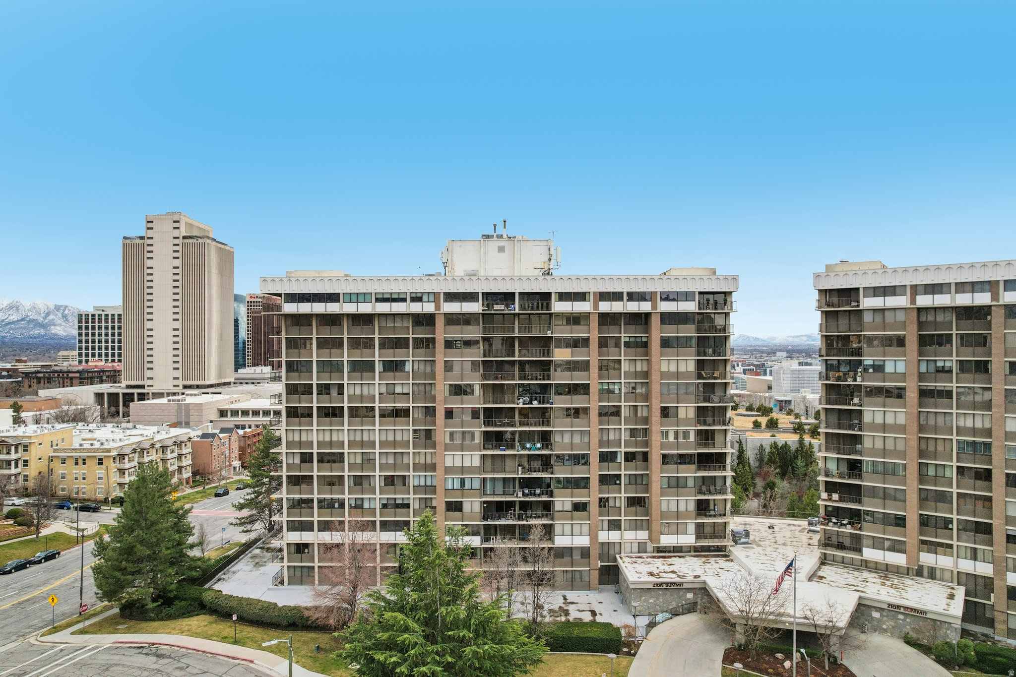 ZION SUMMIT CONDM - Residential