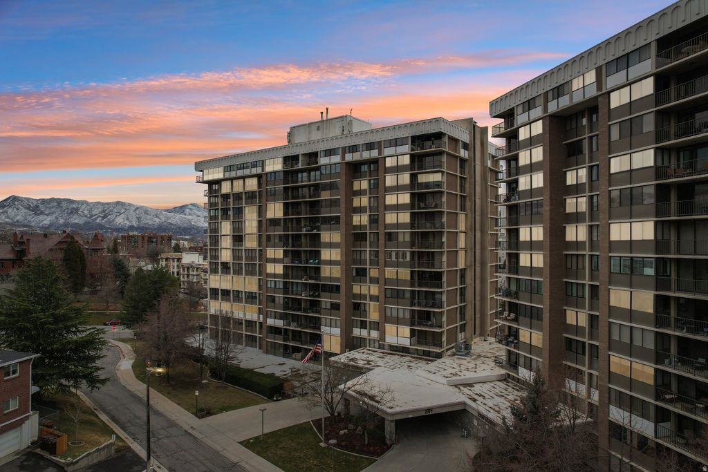 Photo of 241 N VINE ST W #1201E, Salt Lake City, UT 84103 (MLS # 2141729)