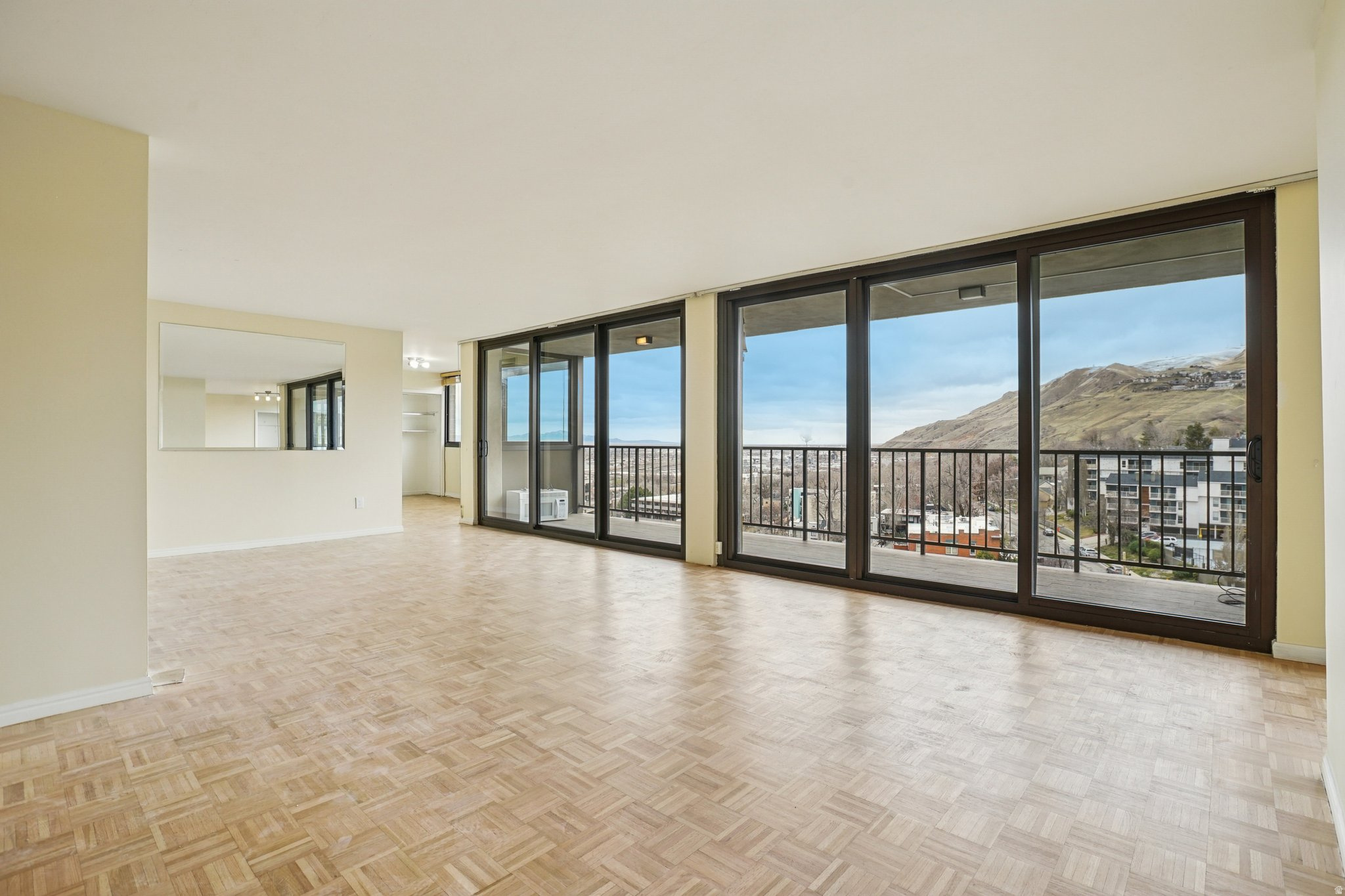 ZION SUMMIT CONDM - Residential