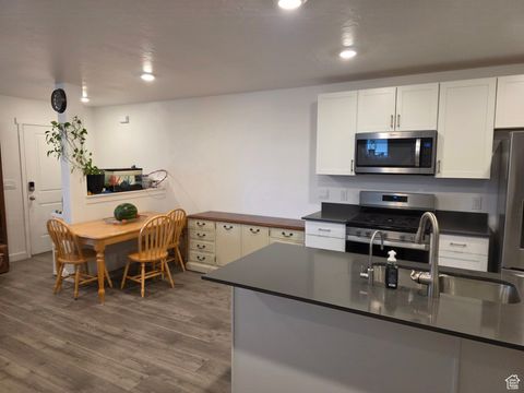 Tiny photo for 1375 S OAKDALE DR, Santaquin, UT 84655 (MLS # 2107791)