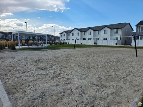 Tiny photo for 1375 S OAKDALE DR, Santaquin, UT 84655 (MLS # 2107791)