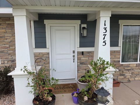 Tiny photo for 1375 S OAKDALE DR, Santaquin, UT 84655 (MLS # 2107791)