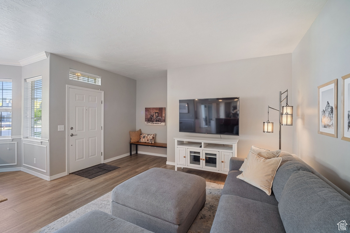 961 S Courtyard Ln, Centerville, Utah image 2