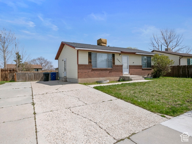 5951 S Red Zinc Dr, Kearns, Utah image 2