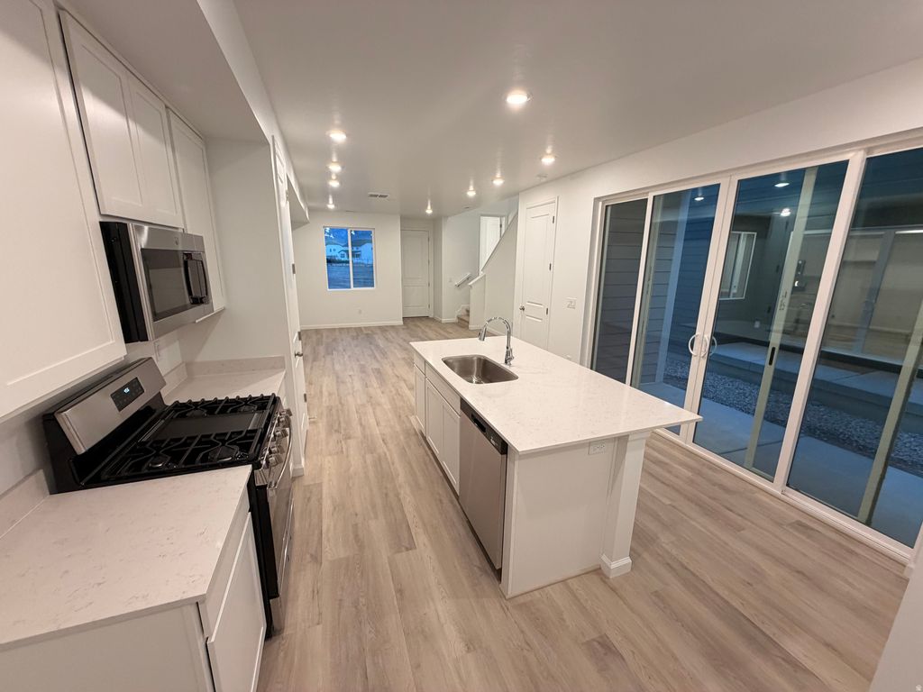 Photo of 1332 E 1670 N #823, Payson, UT 84651 (MLS # 2128173)