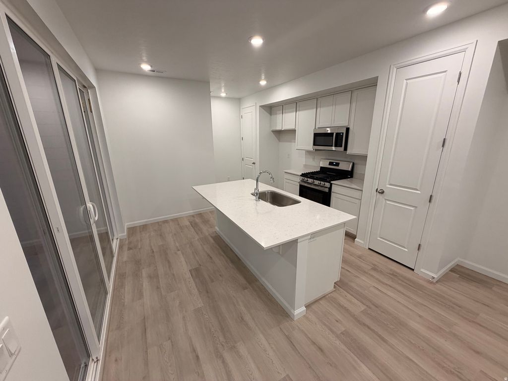 Photo of 1332 E 1670 N #823, Payson, UT 84651 (MLS # 2128173)