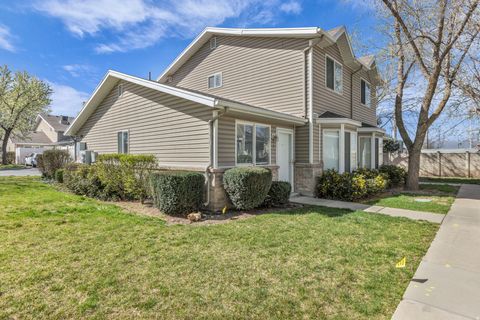 Tiny photo for 6076 S LIBERTY OAKS CV #01, Murray, UT 84107 (MLS # 2146612)