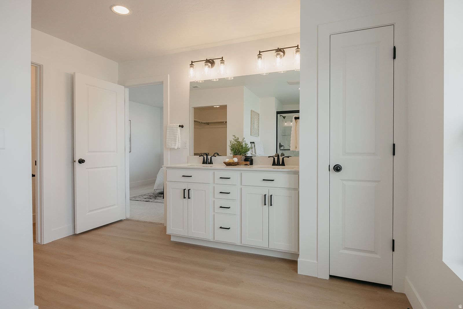 WILLOW ESTATES - Residential