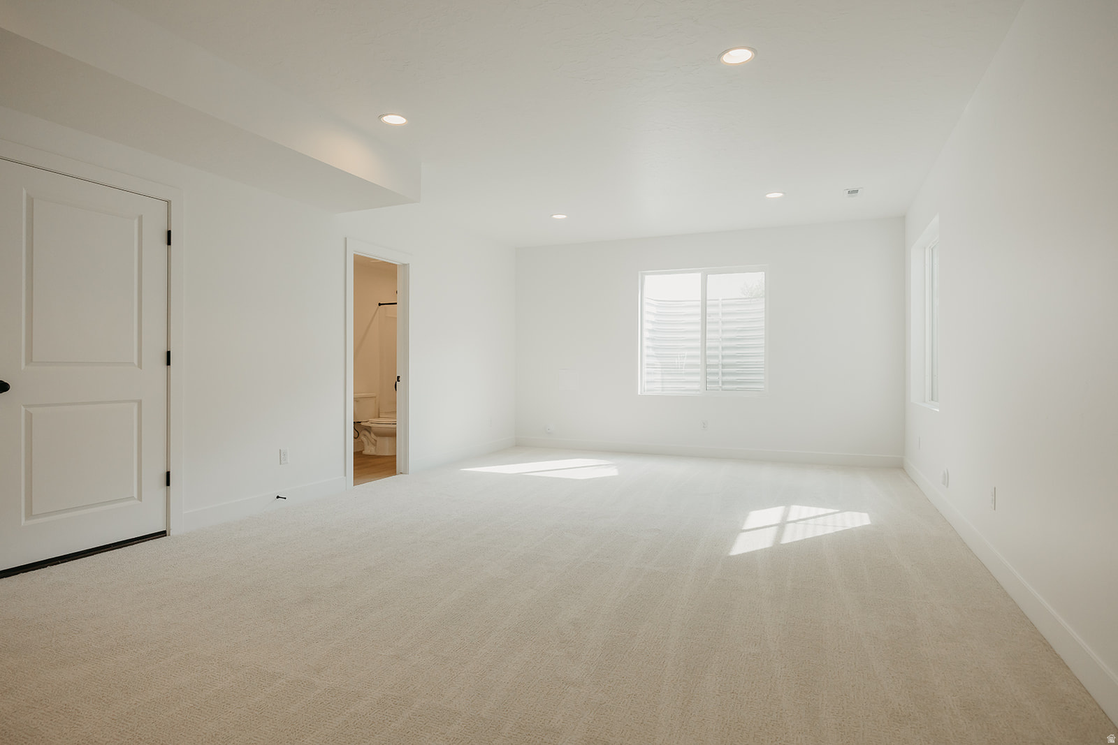 WILLOW ESTATES - Residential