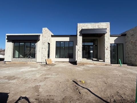 Photo of 1549 E PATTERSON LN, Draper, UT 84020 (MLS # 2149942)