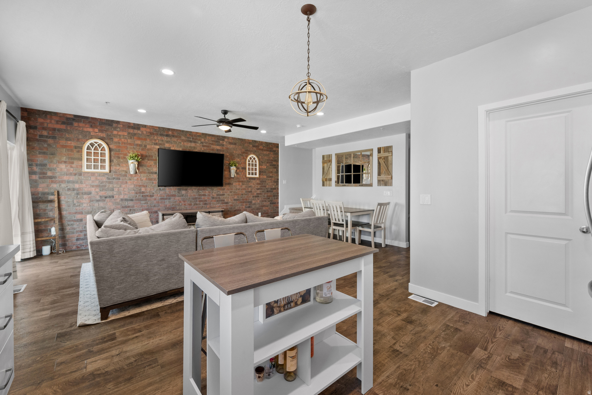 YOSEMITE PARK LOFTS - Residential