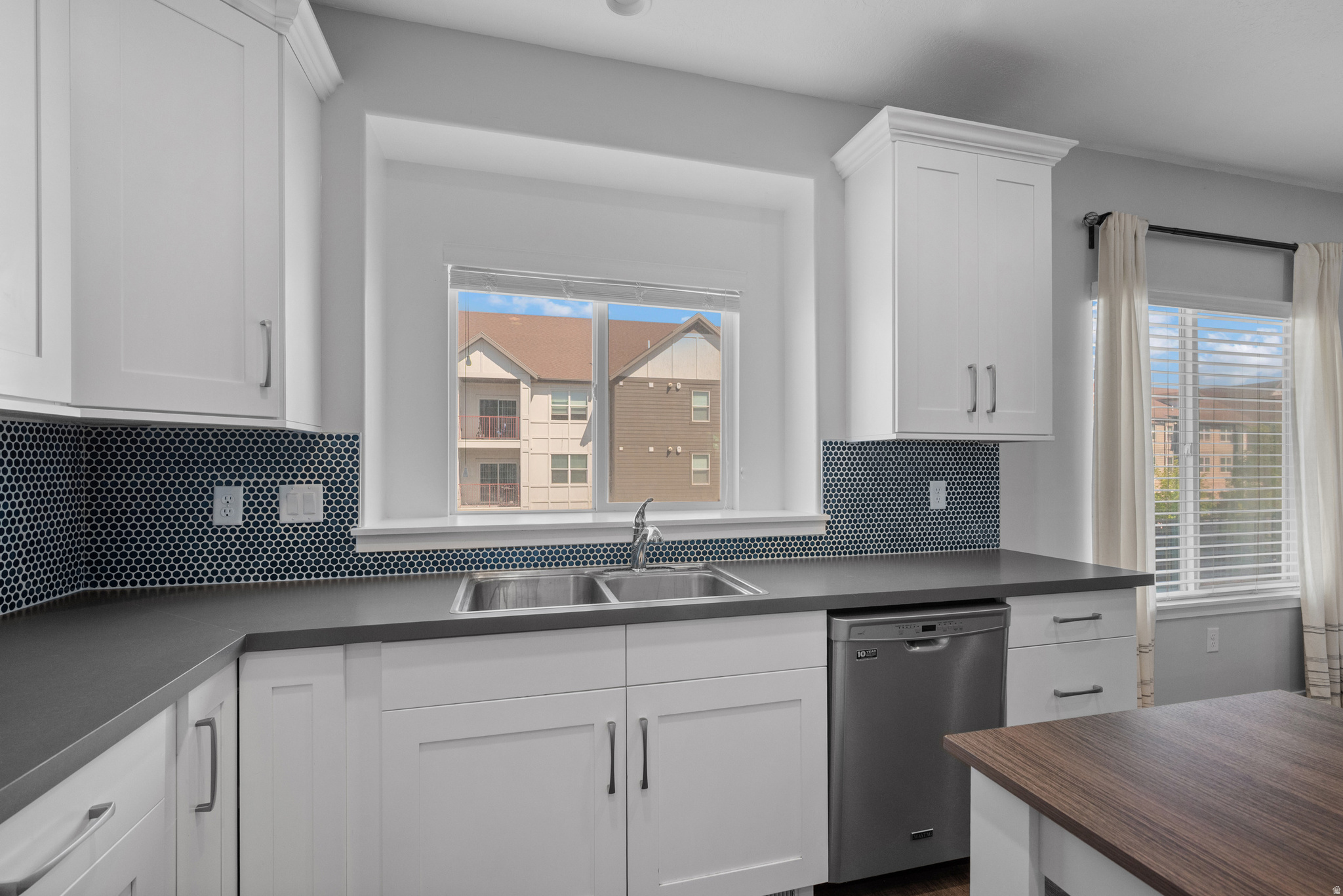 YOSEMITE PARK LOFTS - Residential