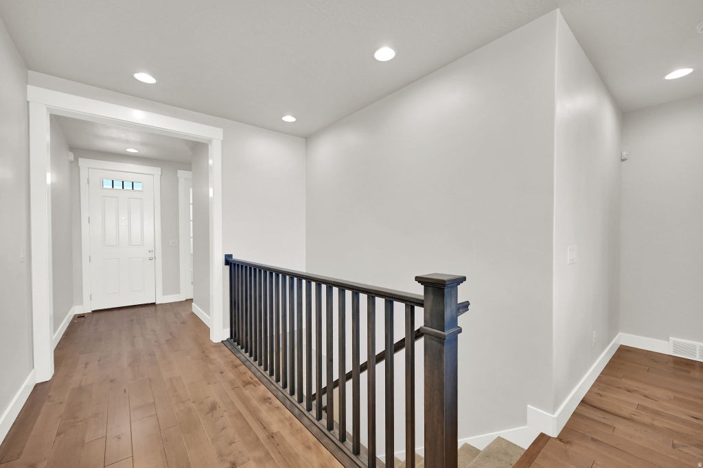 Photo of 2431 N HOODED CRANE CIR, Clinton, UT 84015 (MLS # 2175878)