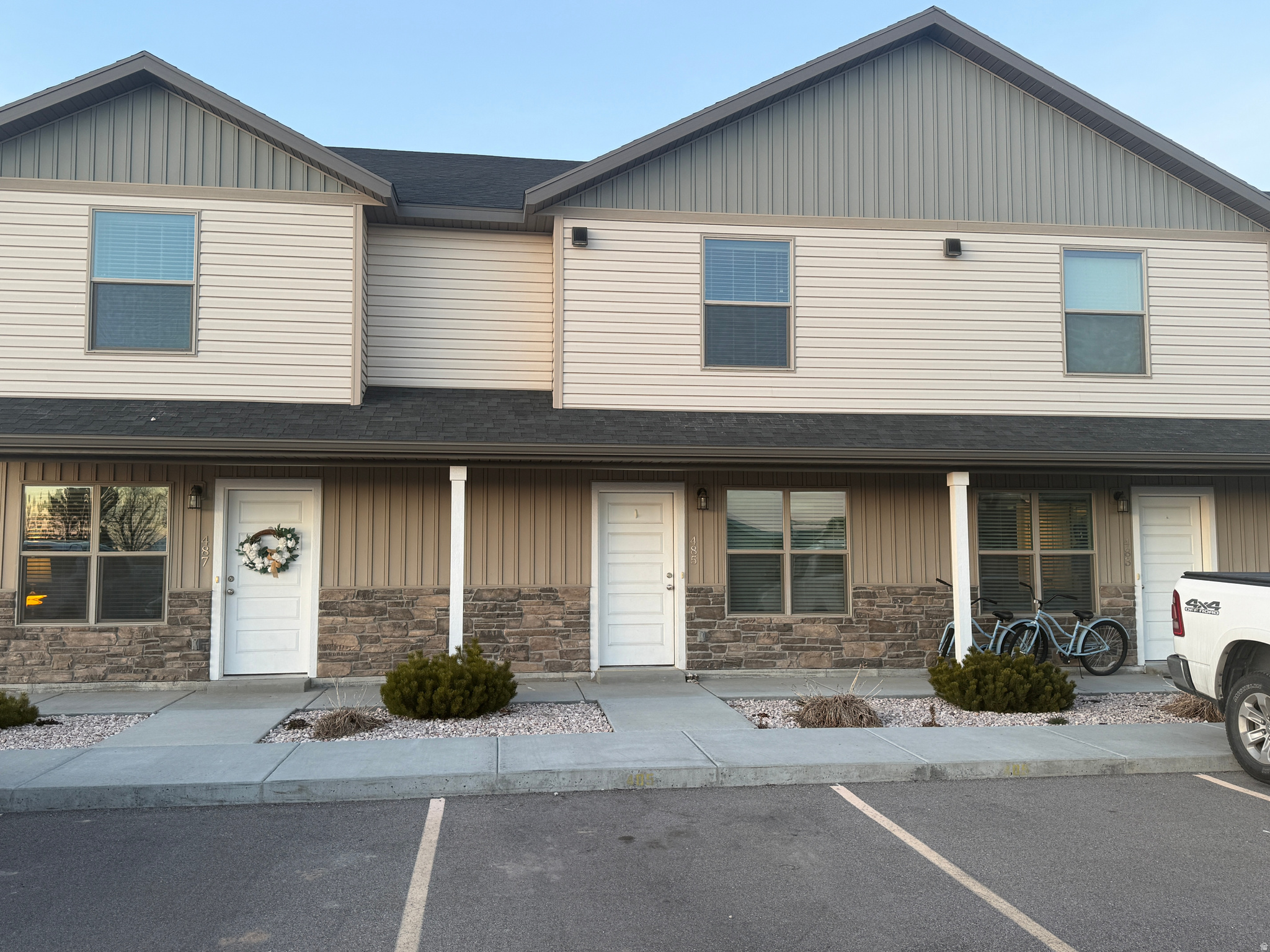 TRINITY TOWNHOMES - Residential