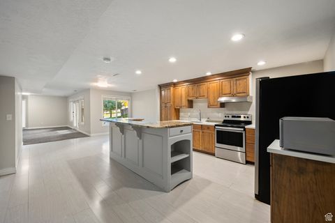 Tiny photo for 13881 VESTRY RD, Draper, UT 84020 (MLS # 2119011)