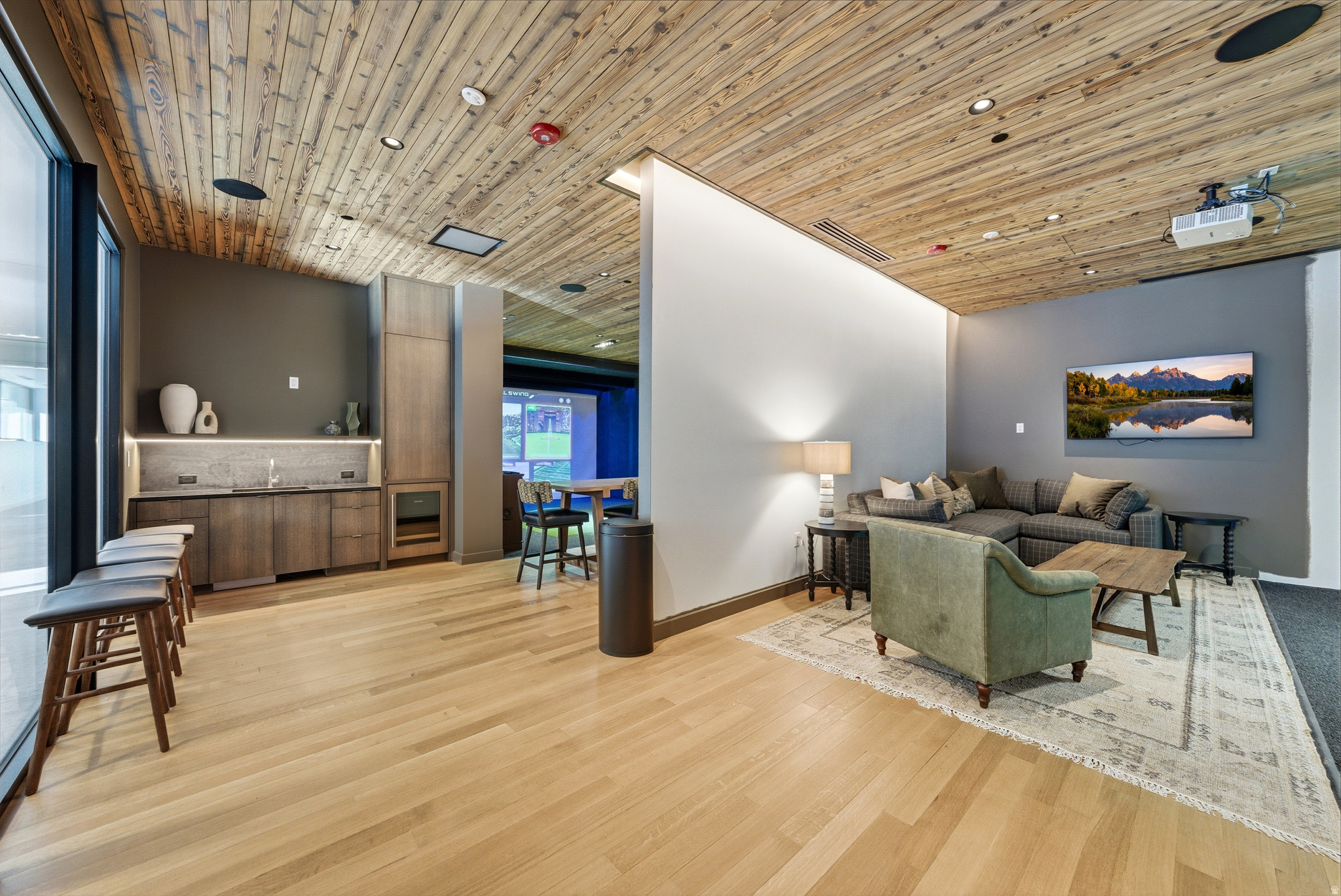 FOUNDERS PLACE - Residential