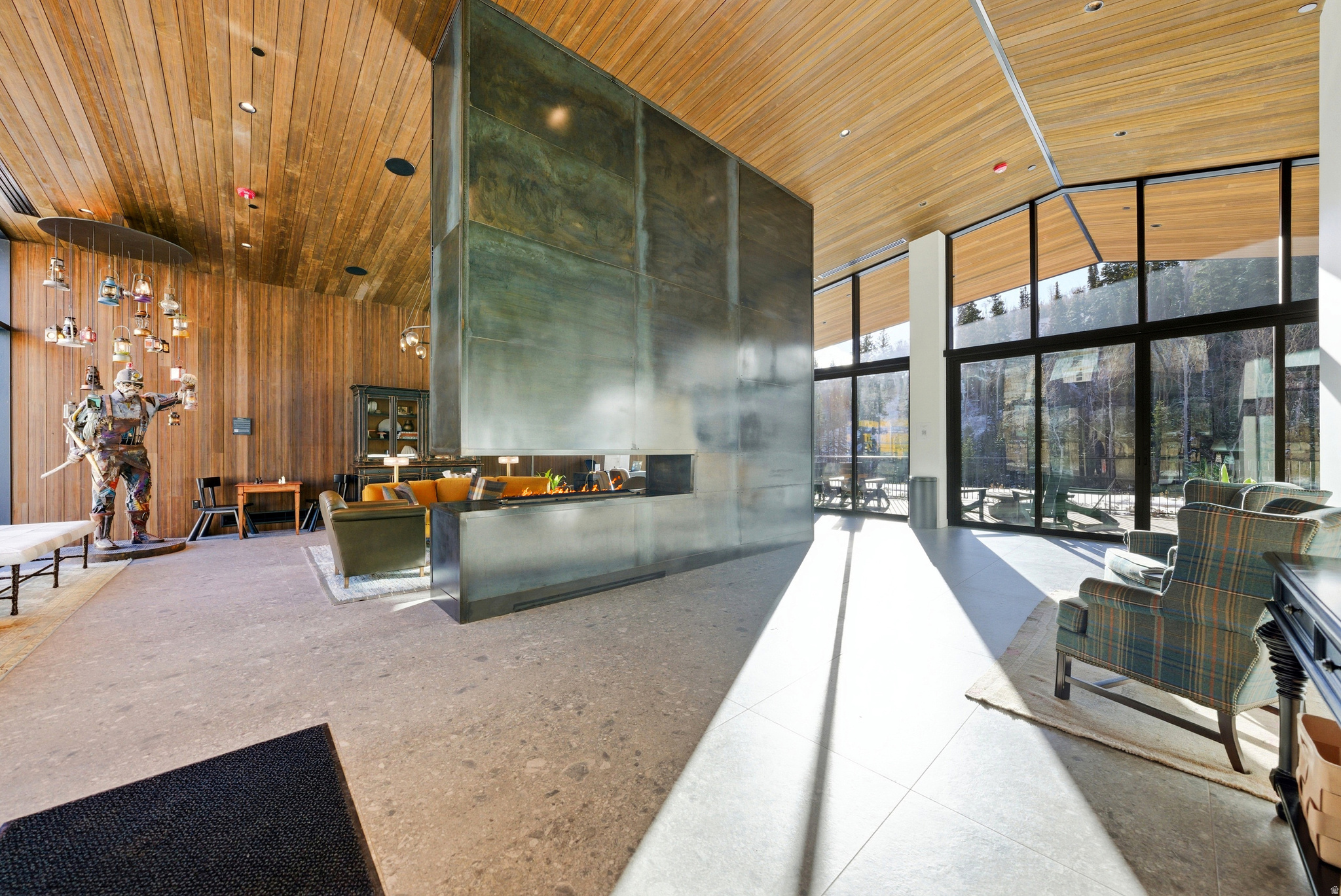 FOUNDERS PLACE - Residential