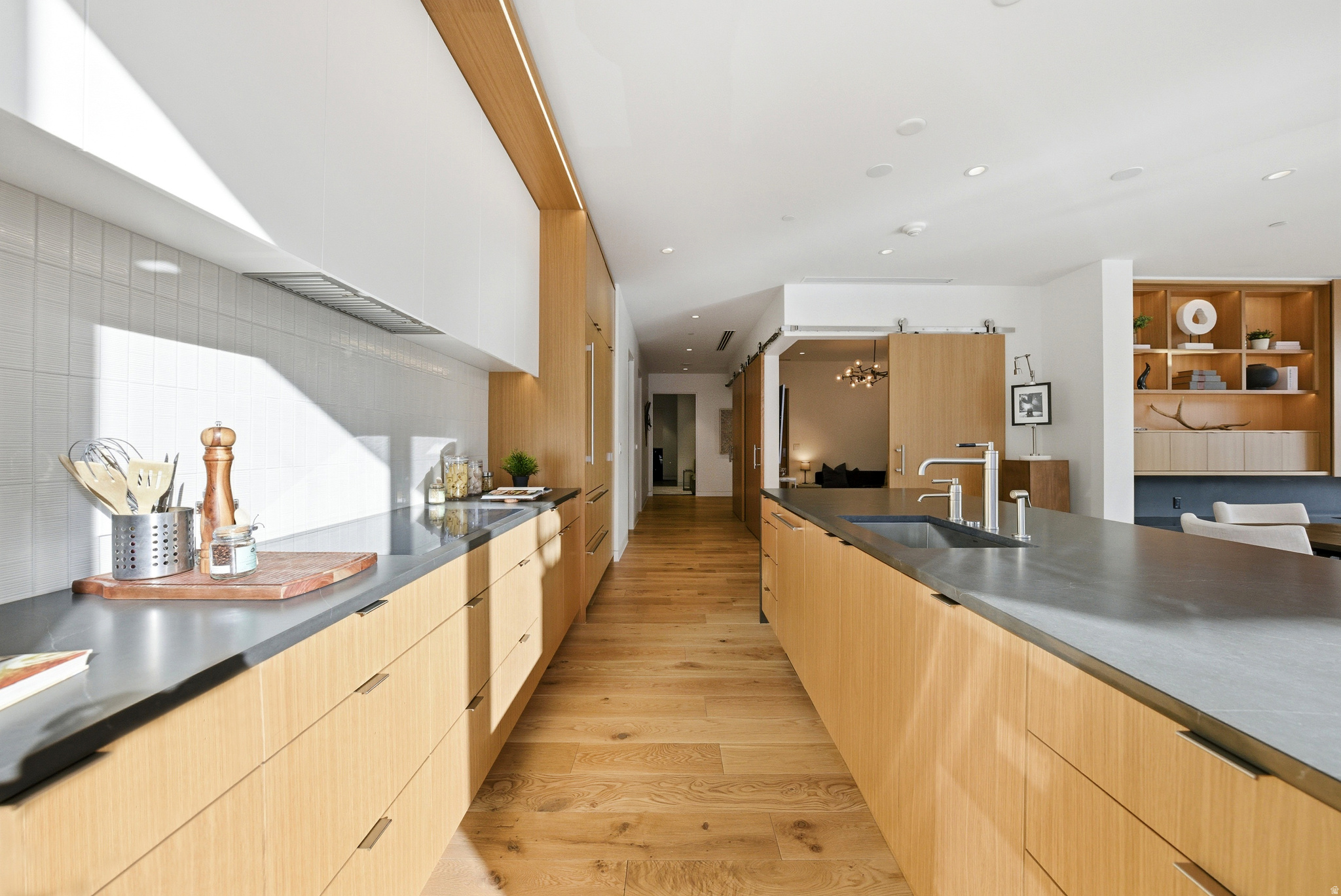 FOUNDERS PLACE - Residential