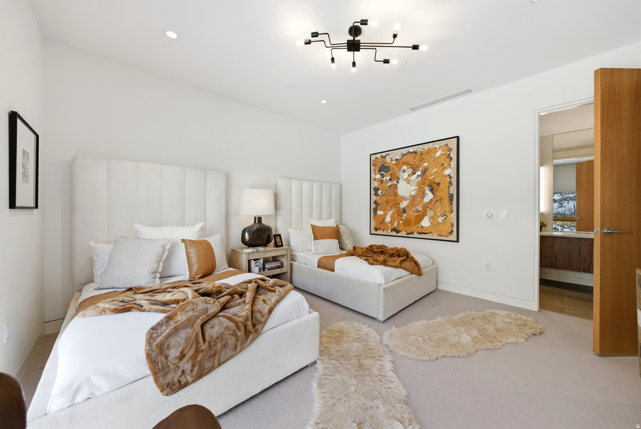FOUNDERS PLACE - Residential