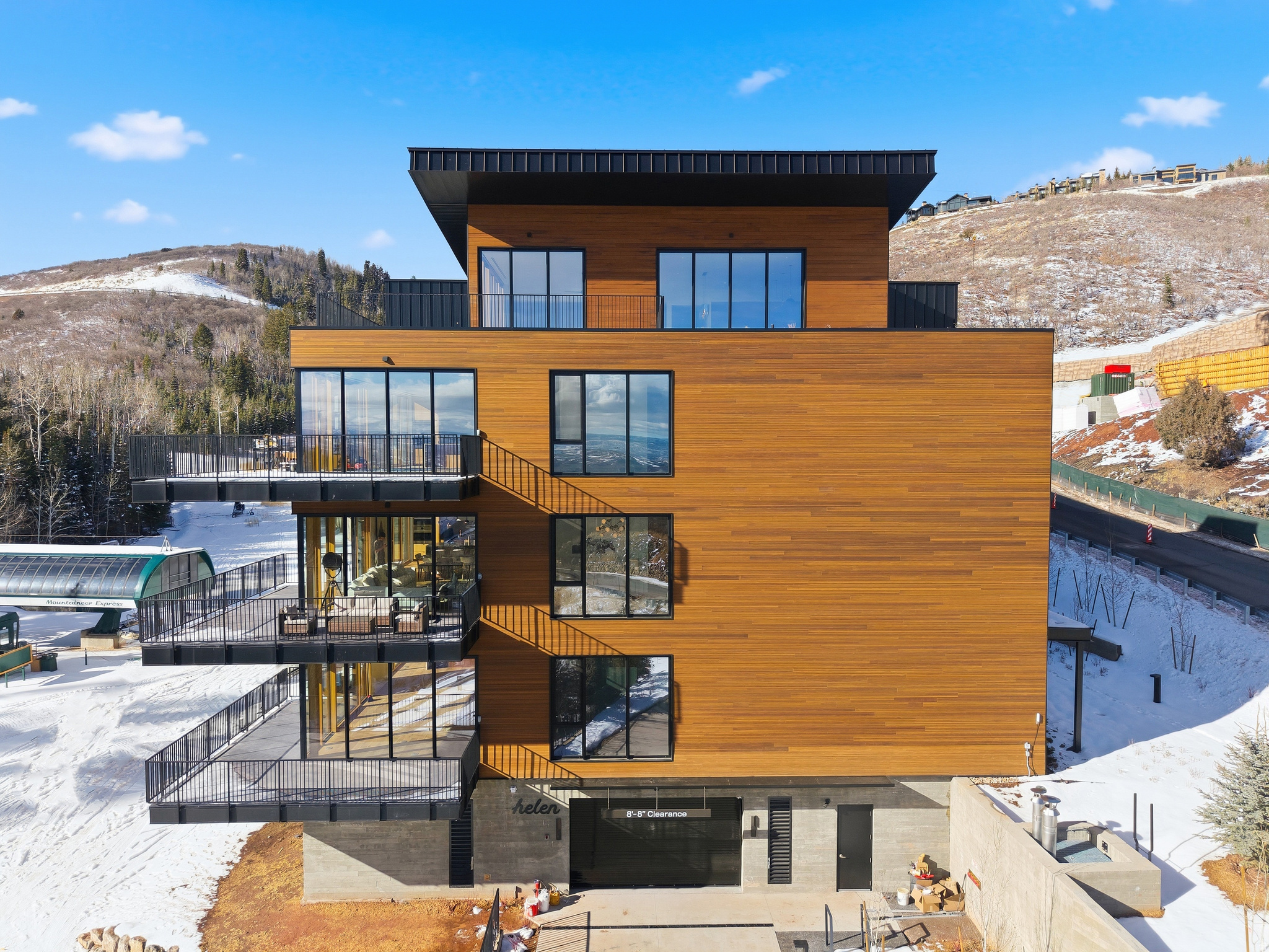 FOUNDERS PLACE - Residential