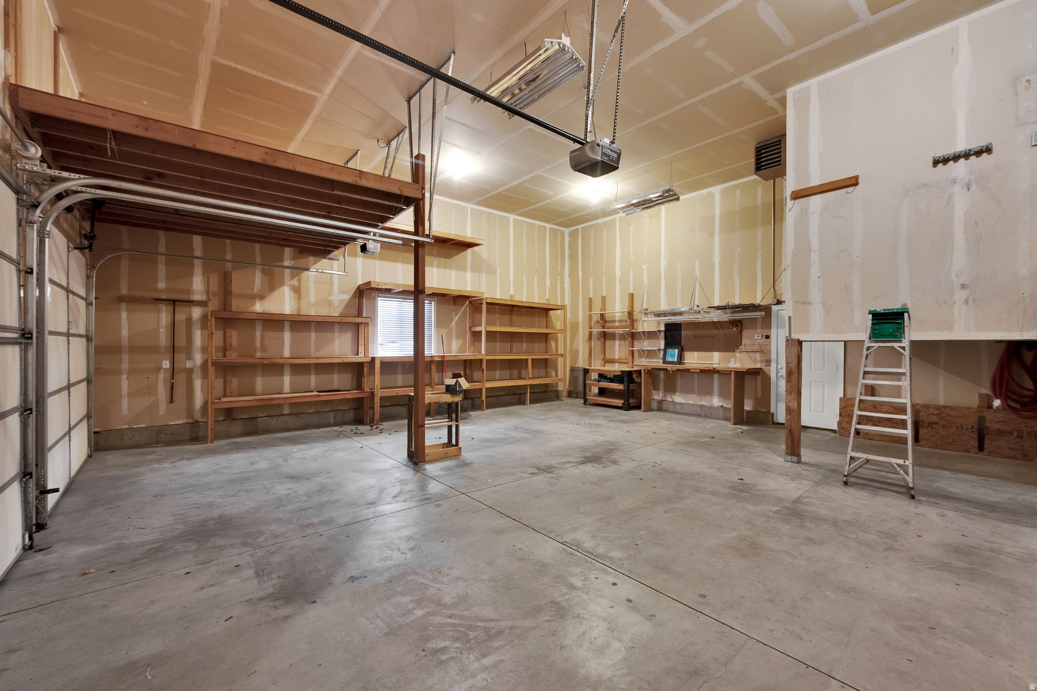 WILD HORSE SPRINGS - Residential