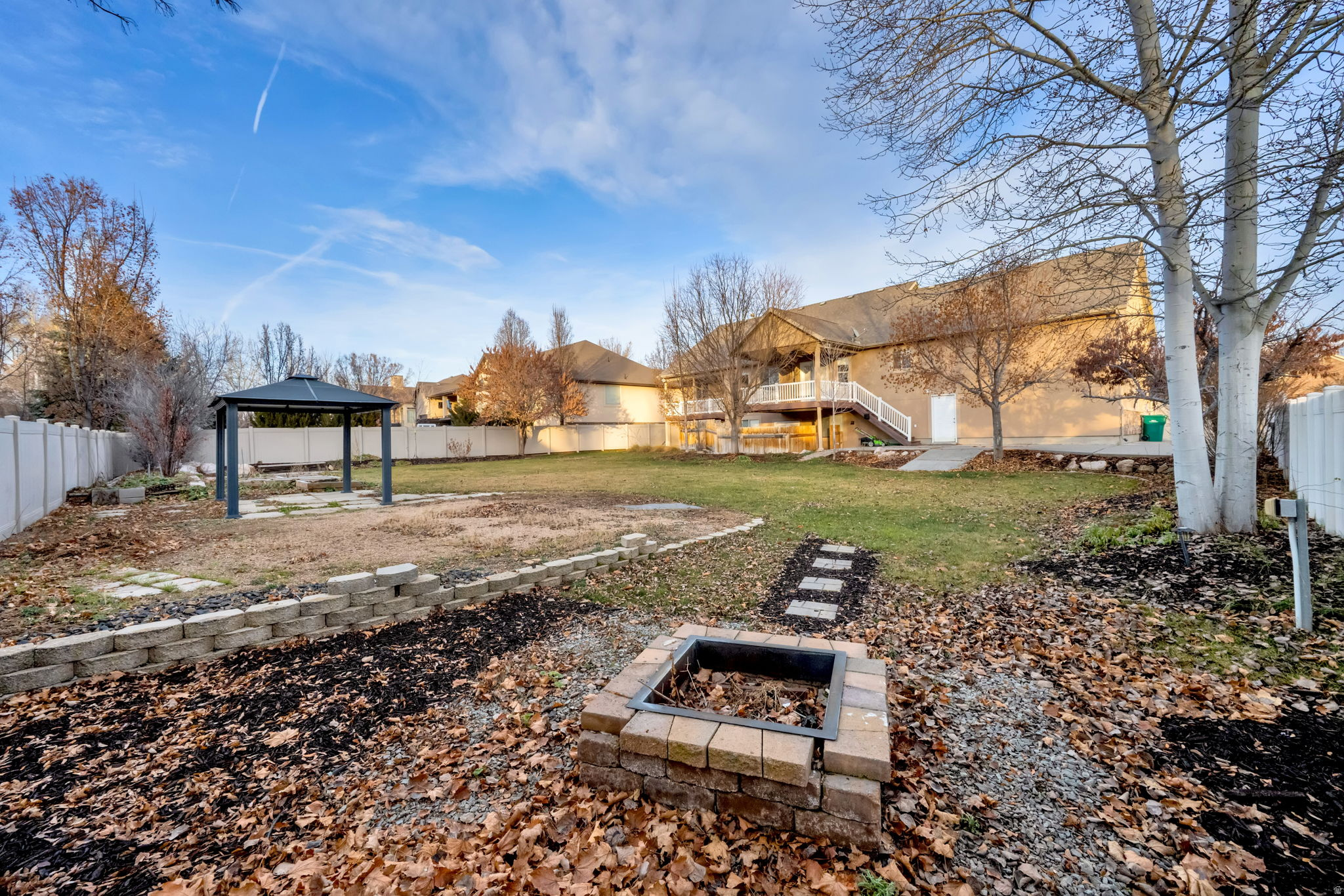 WILD HORSE SPRINGS - Residential