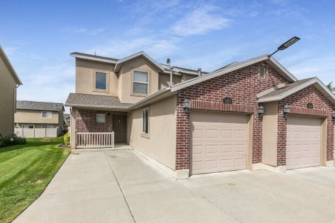 Photo of 2439 N WELLINGTON DR W, Harrisville, UT 84414 (MLS # 2182808)