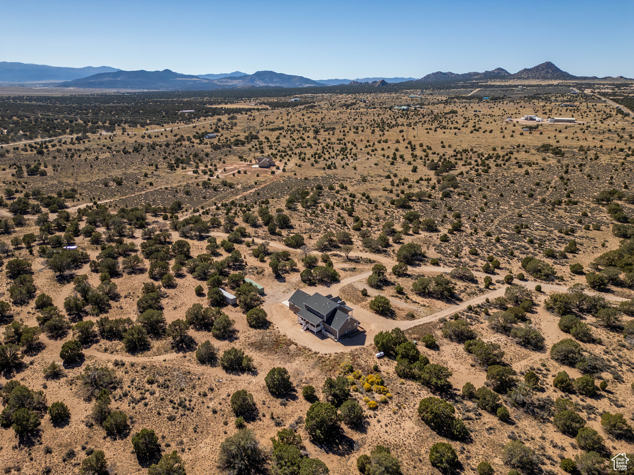 THREE PEAKS - Residential