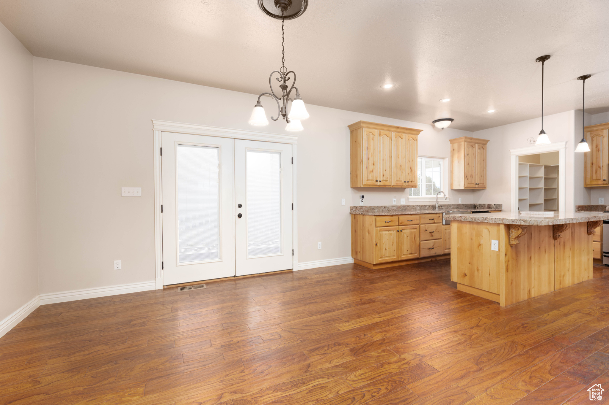 THREE PEAKS - Residential