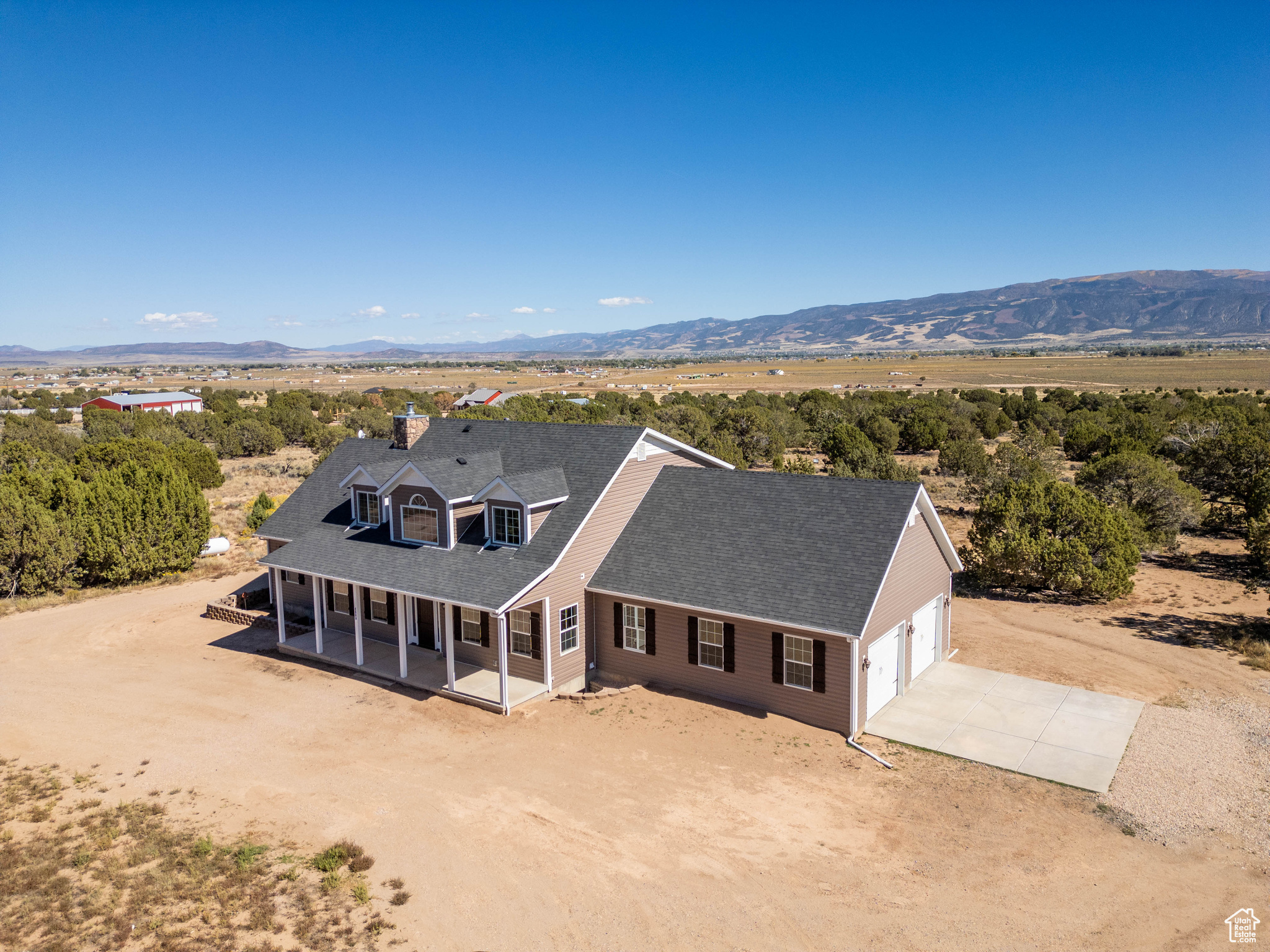 THREE PEAKS - Residential