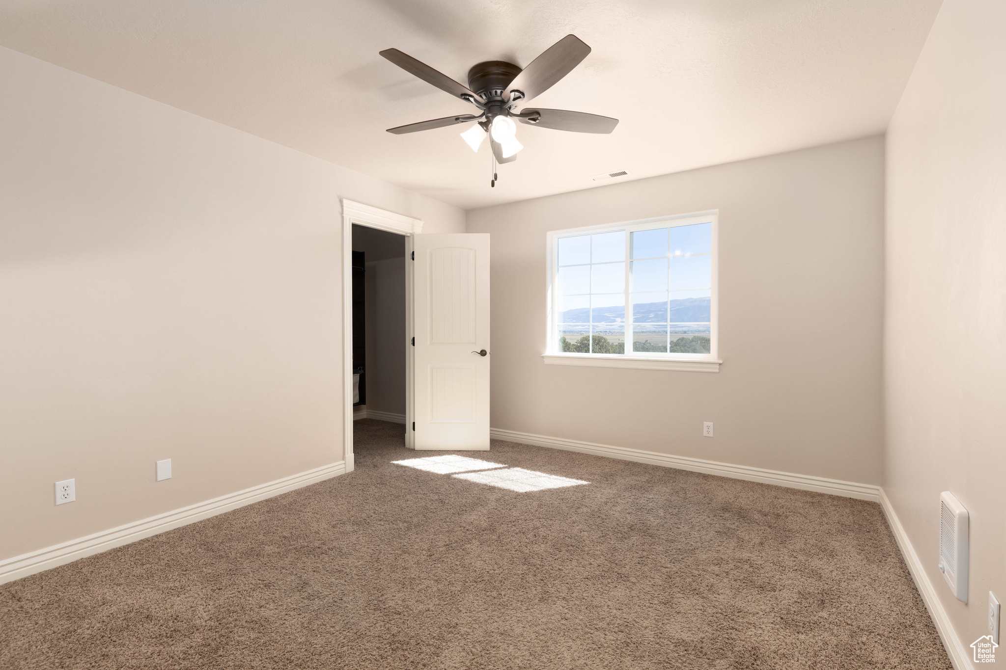 THREE PEAKS - Residential