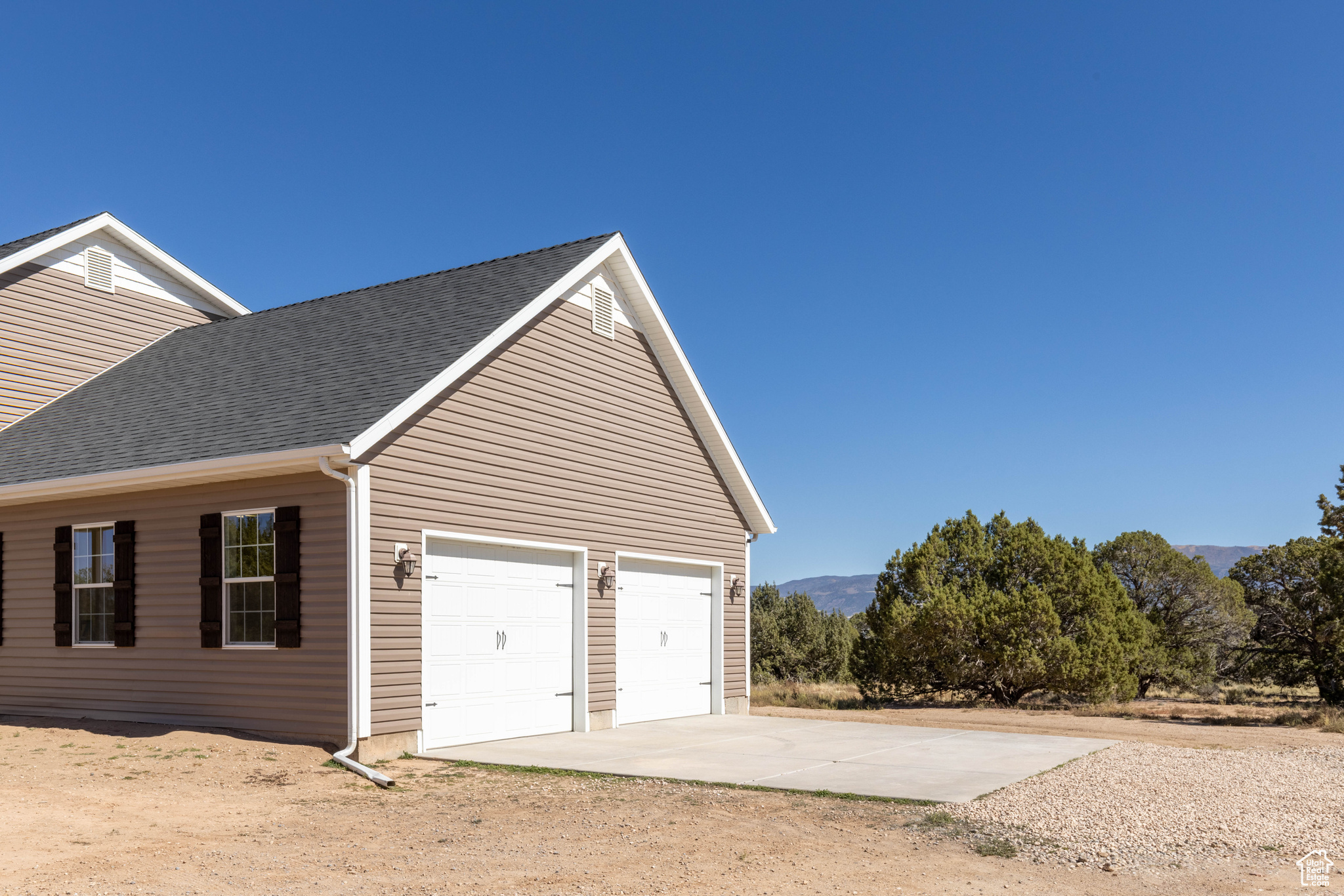 THREE PEAKS - Residential