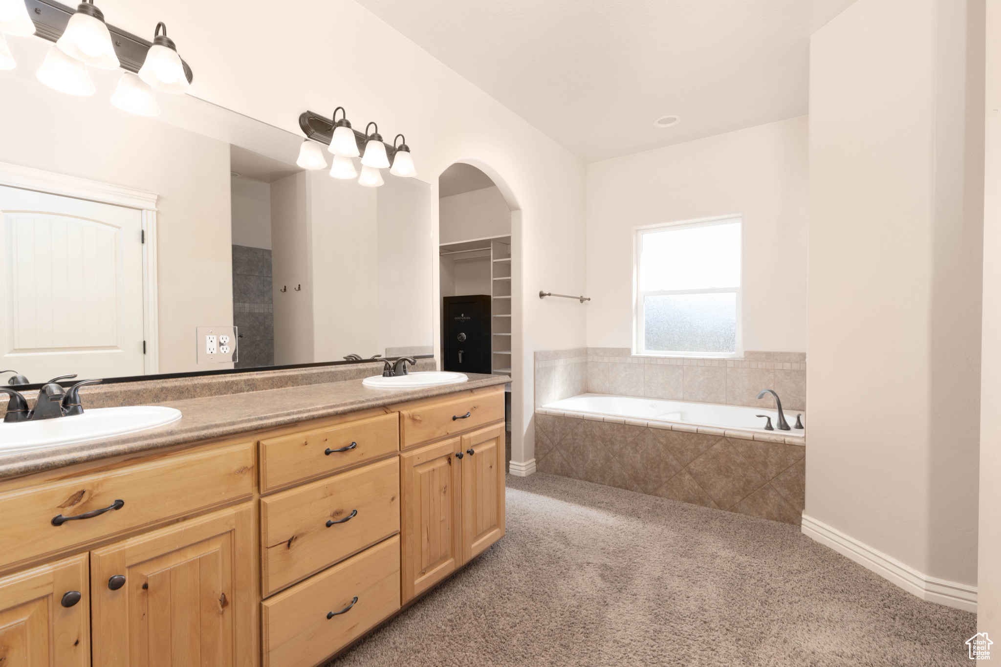 THREE PEAKS - Residential