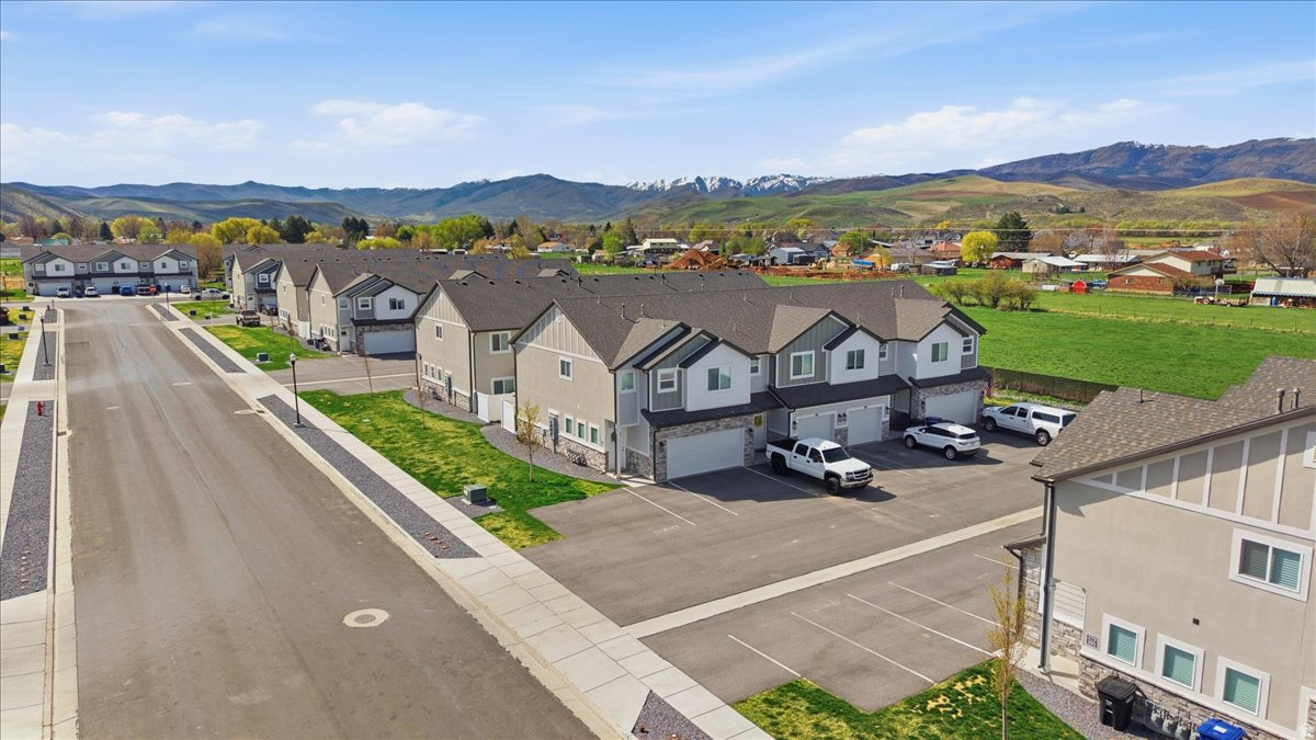 RIVERSTONE - Residential